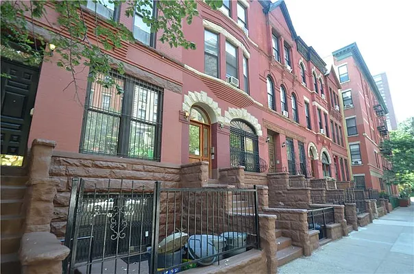 Rented by Buchbinder & Warren | media 25