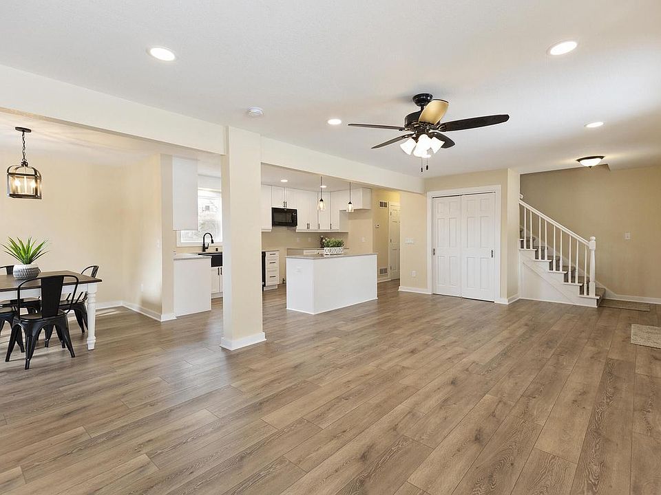 1st image of 412 Highland BOULEVARD