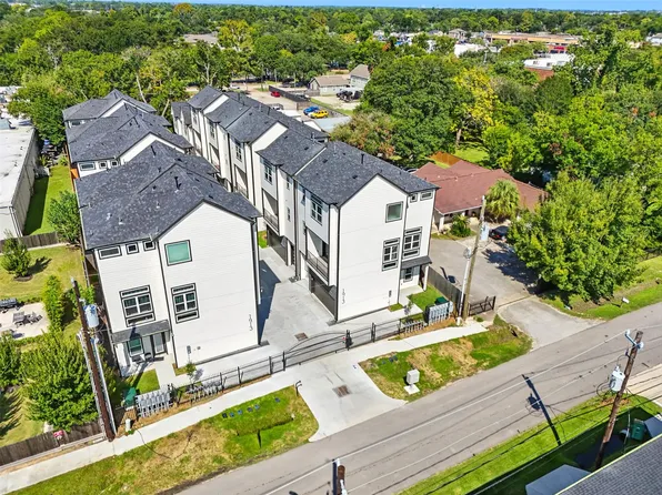1913 Hoskins Dr #D, Houston, TX 77080