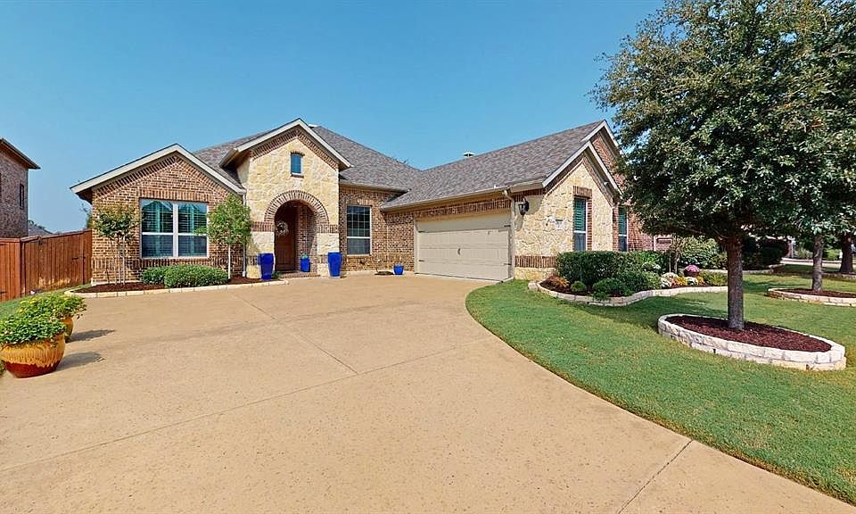 1st image of 2819 Millington Dr