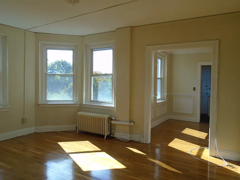 Craigie Cir — Photo 8