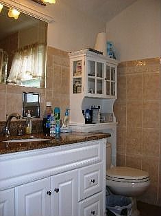 4th image of 26 Greentree Cir