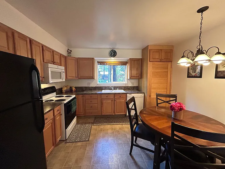 3616 Spruce Ave #7 — Photo 6