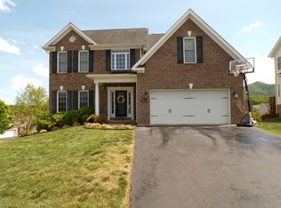 2321 Foxfield Ln, Salem, VA 24153