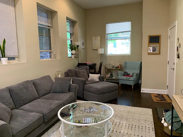 441 W Surf St #1W — Photo 4