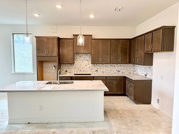 15907 Switchgrass Court Interior Image 2