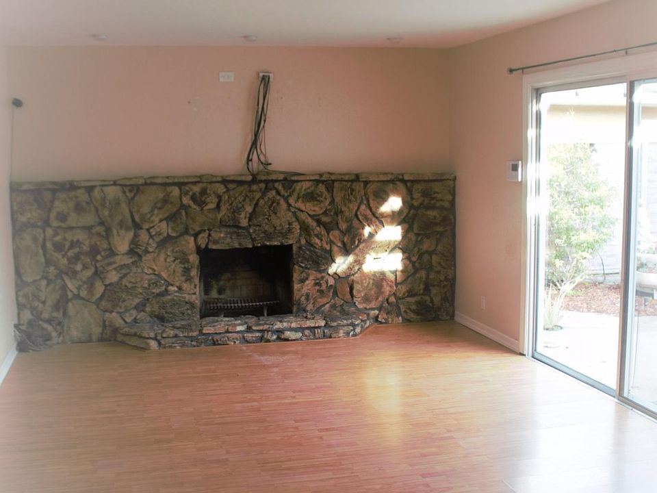 1st image of 511 McCollam Dr