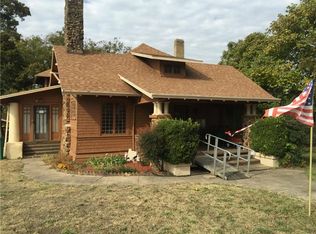 901 N 8th St, Honey Grove, TX 75446