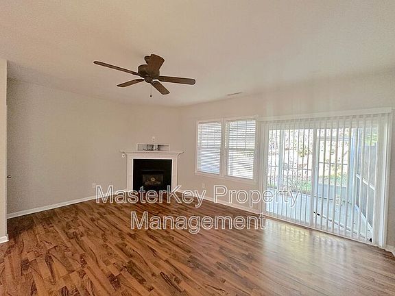 3rd image of 631 Elm Ave