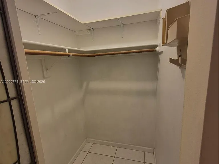 415 NE 2nd St #202 — Photo 26