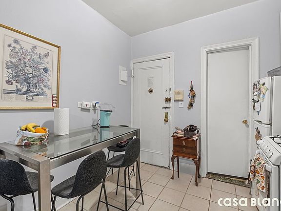 5th image of 211 E 88th St APT 2C