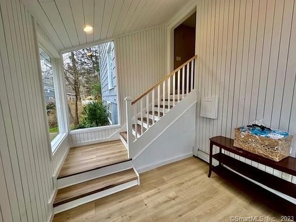 3rd image of 71 High Point Rd