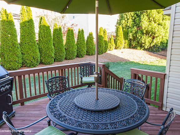 5th image of 1013 Victoria Blake Ln