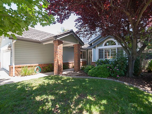 2nd image of 2851 Courtside Dr