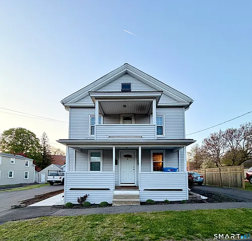 38 Twining St Photo 1