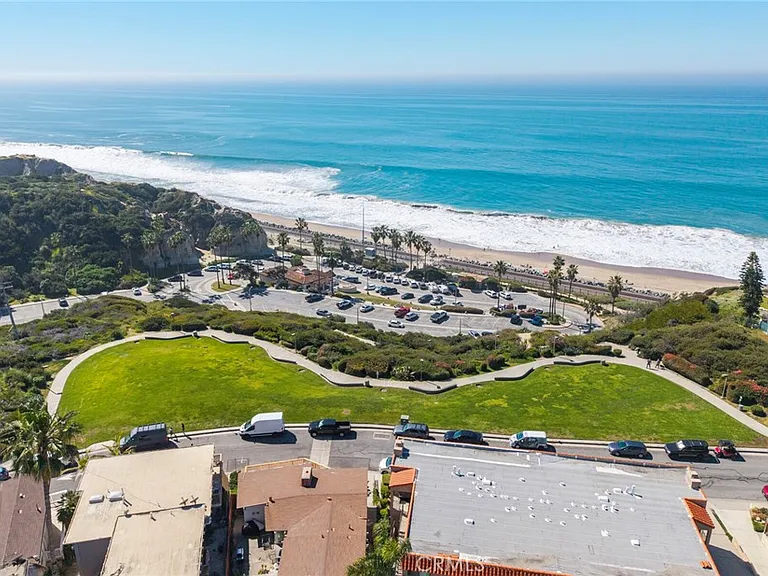 237 Avenida Montalvo #A — Photo 40