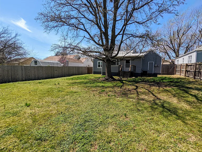 1317 S Darlington Ave — Photo 24
