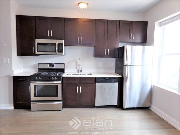 2nd image of 4048 N Milwaukee Ave #2