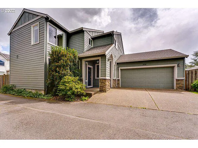 352 SE 70th Ave photo 1