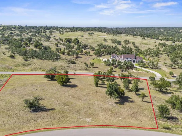 751 Terlingua Trl, Fredericksburg, TX 78624