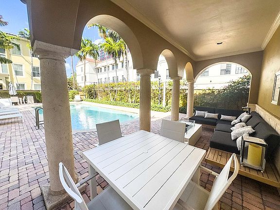 2nd image of 560 S Sapodilla Ave APT 203