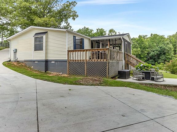 3rd image of 479&482 Robin Ln