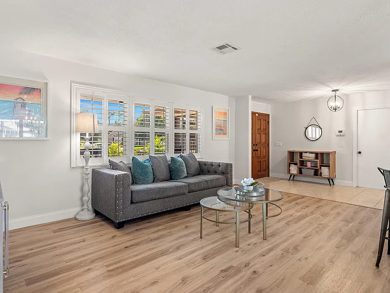 762 SE River Ln — Photo 42