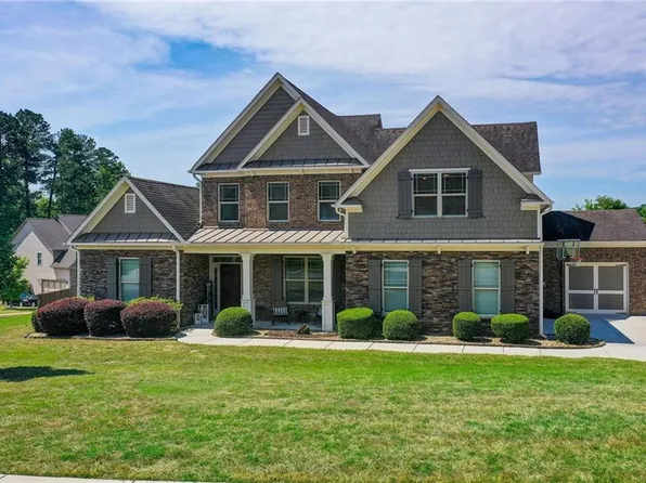 1773 Crosswaters Ct, Dacula, GA 30019