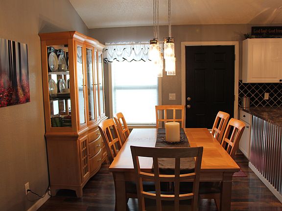 3rd image of 419 Kiva Ct