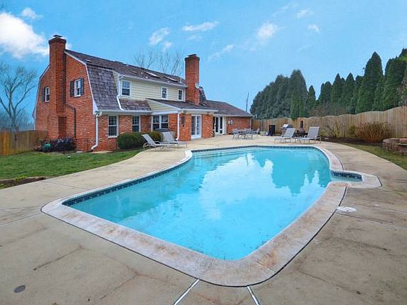 Refreshing Pool