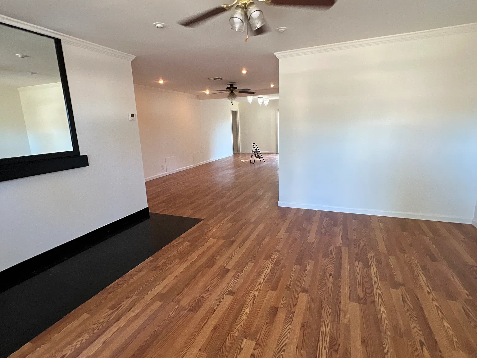 2 bed, 606 sqft, $2,499 — Photo 2