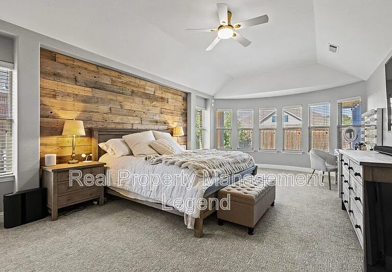 1451 Cedar Hollow Dr — Photo 23