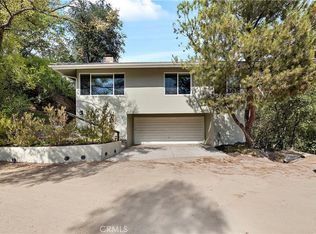 1102 Outlook Ln, Glendale, CA 91206