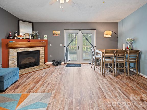 3rd image of 2114 Margaret Dr