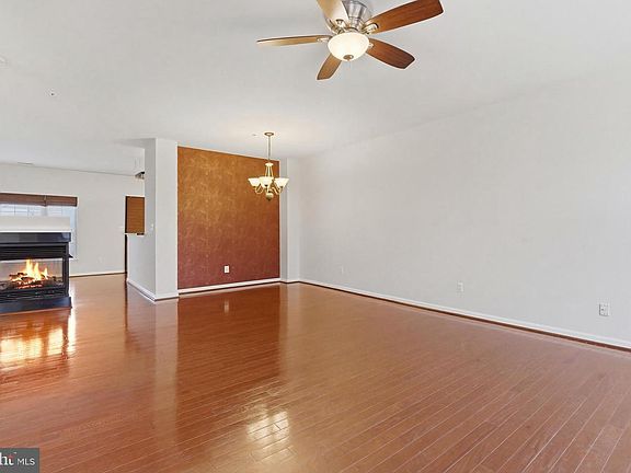 5th image of 4477 Beacon Grove Cir #B