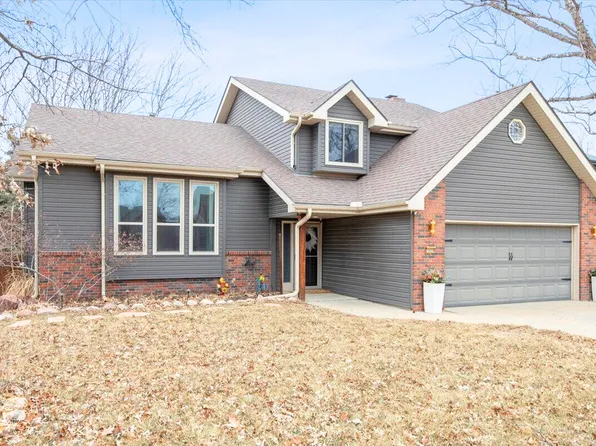 15620 Westchester Cir, Omaha, NE 68118