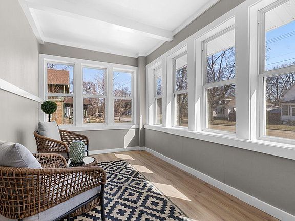 3rd image of 1036 WISCONSIN Avenue