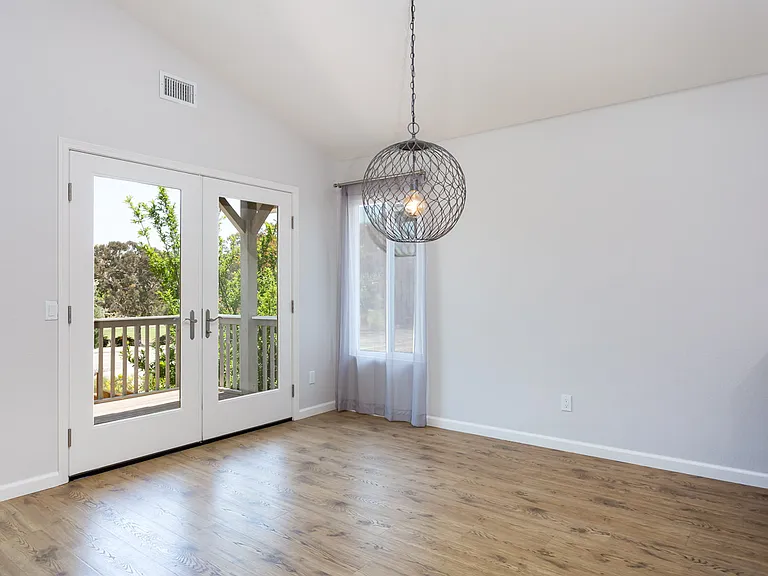 2725 Blackbush Ln — Photo 14
