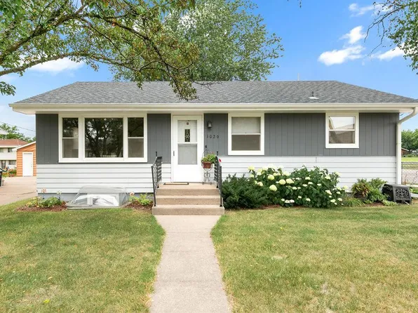 1029 3rd Ave NE, Little Falls, MN 56345