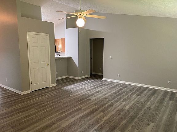 5th image of 4711 Hartsaw Ct