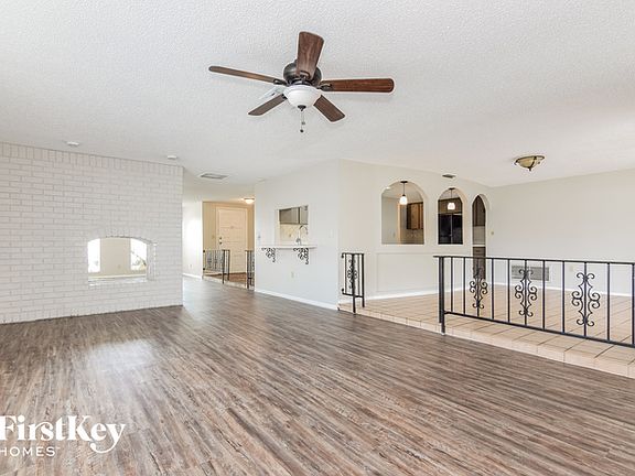 5th image of 2019 Sugarbush Dr