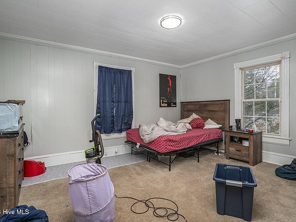 3rd image of 722 Nashville Road