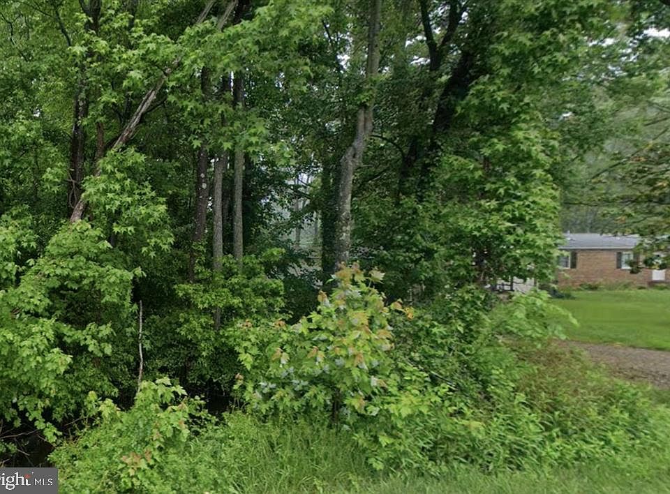 2nd image of 898 Mount Zion Marlboro Rd