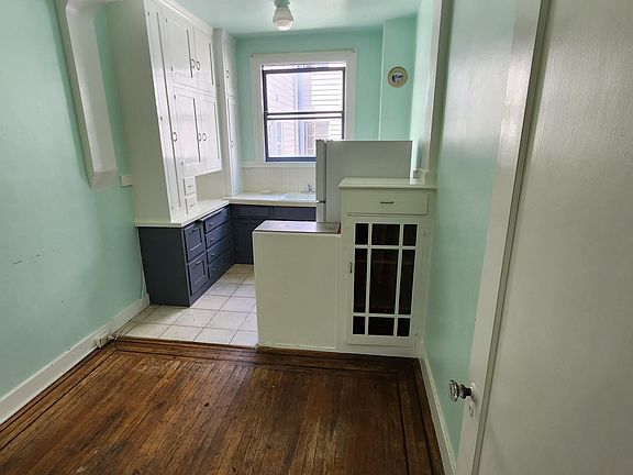 4th image of 1275 8th Ave APT 203