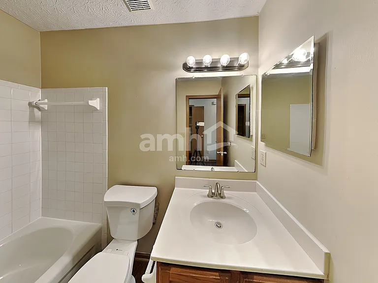 7481 Oliver Winchester Dr — Photo 18