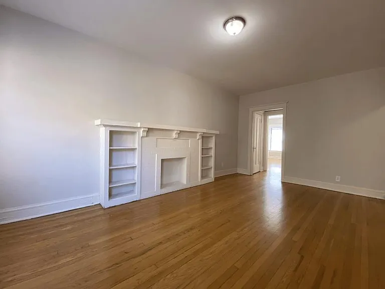 801 W Cornelia — Photo 19