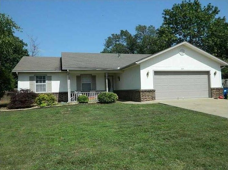 1st image of 205 Pleasant View Ln