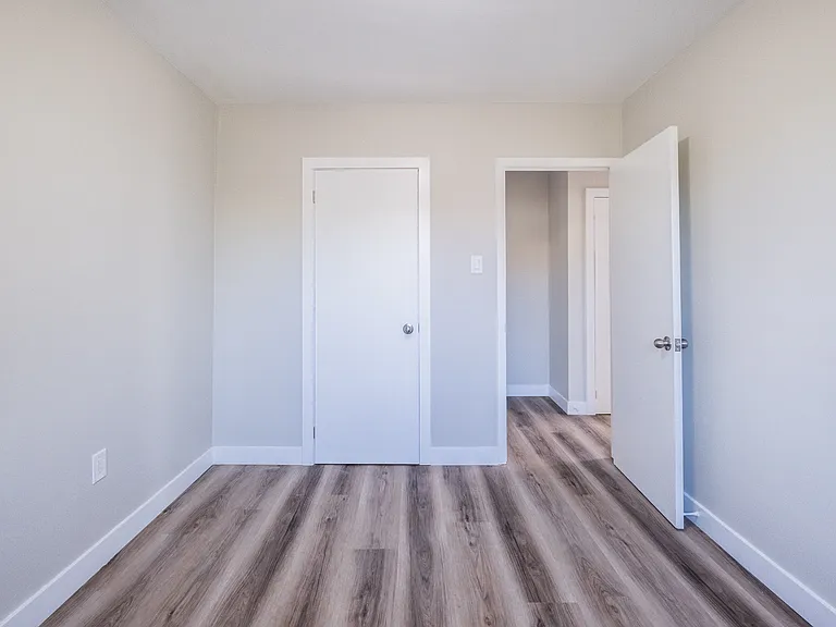 17 Cloverdale Ave #3 — Photo 14