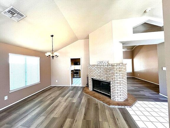 4th image of 9316 Foxglen Ct