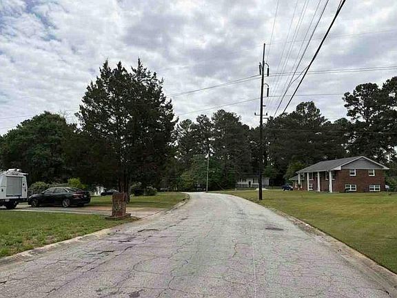 4th image of 2835 Norgate Ln